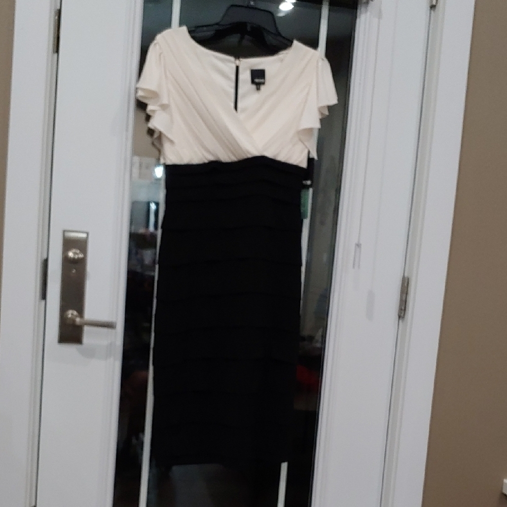 Cream Sheath Midi Dress with Sweetheart Neckline